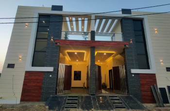 जयपुरी डिजाइन में खोटी रोहता में गेट बंद कॉलोनी नियर बाय �