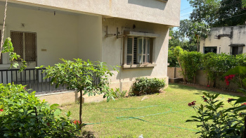 ITS A INDUVIDUAL BUNGLOW FOR FAMILY OR BACHALOR