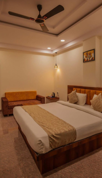 Independent House for sale Vishnupuri Bhanwarkua Vijay Nagar Geeta Bhawan IDA Schemes