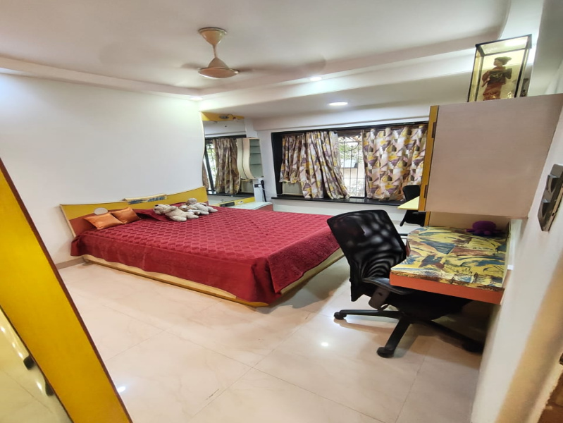 2 BHK Flats & Apartments For Rent In Bandra West, Mumbai (1100 Sq.ft.)
