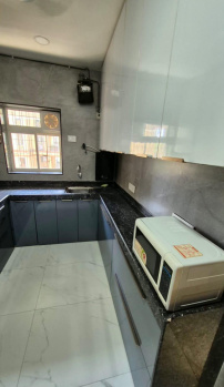Flats & Apartments for Rent in Bandra West, Mumbai (1000 Sq.ft.)