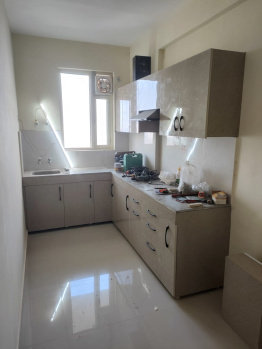 3bhk semi furnished flat for rent