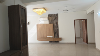 4bhk semi furnished flat for Rent