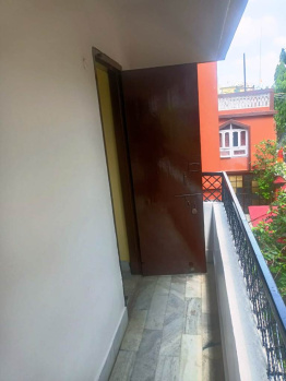 2 bhk unfurnished flat rent in bariatu