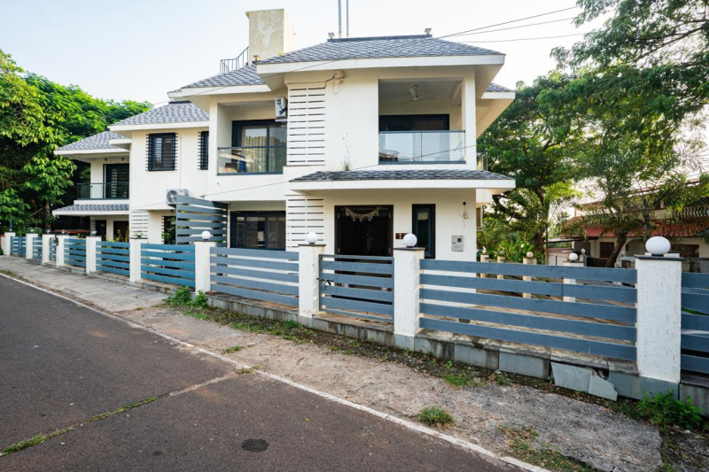 Villa for Sale in Dona Paula, Goa (233 Sq. Meter)