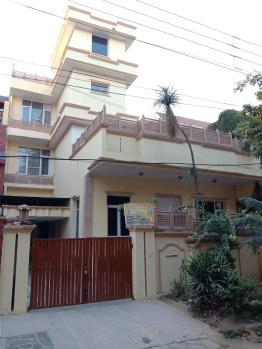 Independent House for Sale in DLF Phase II, Gurgaon (316 Sq. Yards)