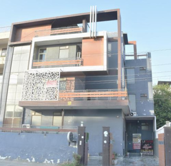 Independent House for Sale in Sector 45, Gurgaon (500 Sq. Yards)