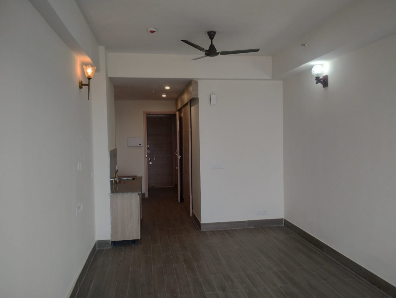 Studio Apartments For Sale In Yamuna Expressway, Greater Noida (400 Sq.ft.)