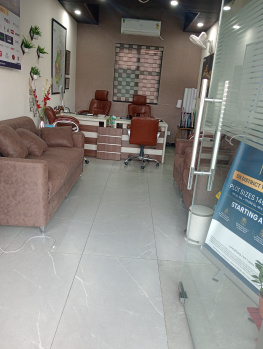 Office Space for Sale in Sector 81, Faridabad (550 Sq.ft.)