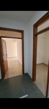 Flats & Apartments for Sale in Sector 77, Faridabad (1707 Sq.ft.)