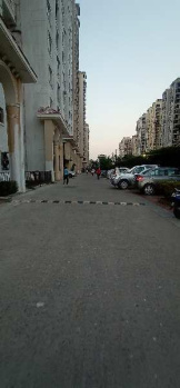 Flats & Apartments for Sale in Sector 76, Noida (900 Sq.ft.)