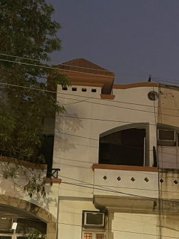 4 BHK Flats & Apartments for Sale in Sector 57, Gurgaon (2700 Sq.ft.)