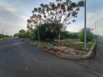 Commercial Lands /Inst. Land for Sale in Sector 67, Mohali (2 Acre)