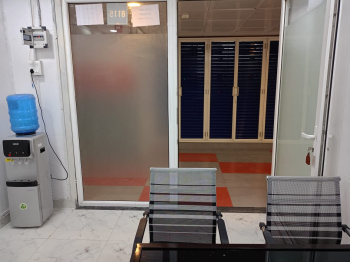 Office Space for Sale in Gaur City 1, Greater Noida (1600 Sq.ft.)