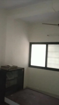 Flats & Apartments for Sale in Vile Parle West, Mumbai (530 Sq.ft.)