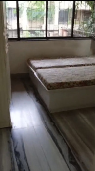 2 BHK Flats & Apartments for Sale in Vile Parle West, Mumbai (730 Sq.ft.)