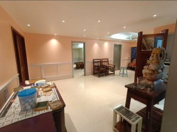 Flats & Apartments for Sale in Vile Parle West, Mumbai (2200 Sq.ft.)