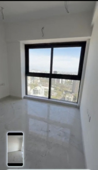 Flats & Apartments for Sale in Oshiwara, Mumbai (703 Sq.ft.)