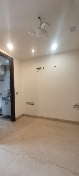 Builder Floor For Rent In Janakpuri, Delhi (200 Sq.ft.)