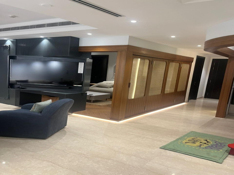 4 BHK Flats & Apartments For Sale In MG Road, Gurgaon (3150 Sq.ft.)