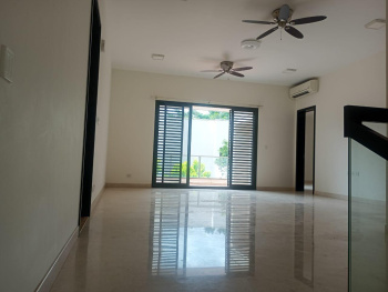 Commercial Lands /Inst. Land for Sale in Devanahalli, Bangalore (10000 Sq.ft.)