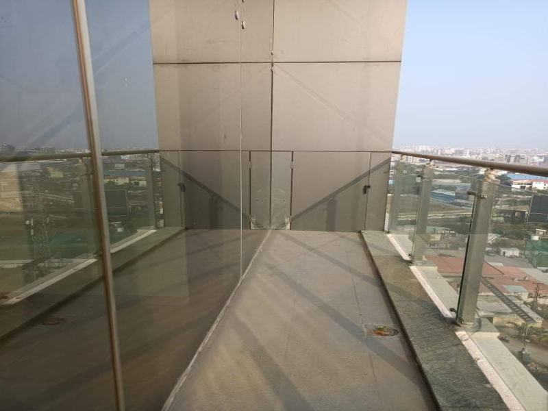 Bare Shell 1400 Sq.ft. office space on rent Rs.70000/month