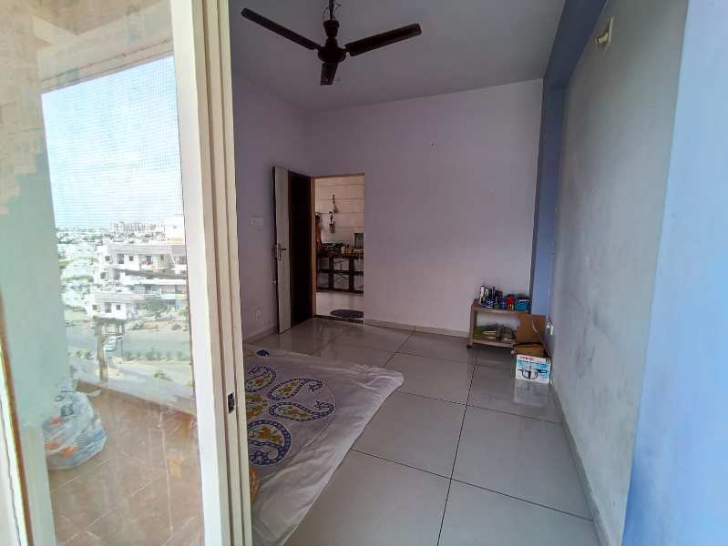 3 BHK Flats & Apartments for Sale in Vadodara (1200 Sq.ft.)