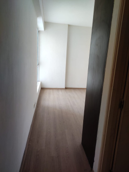 Chattarpur, Delhi Luxurious 1-Acre farmhouse for sale in chattarpur farms   *property overview:* - *location:* chattarpur farms - *total area:* 1 acr