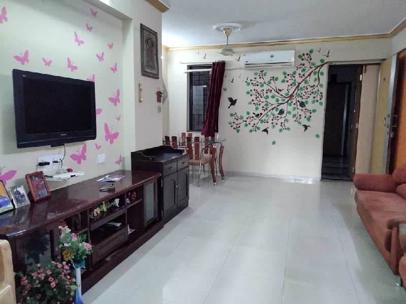 2 BHK Flats & Apartments for Sale in LBS Marg, Mumbai (900 Sq.ft.)