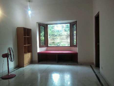 4000 Sq.ft. Residential Plot for Sale in Block B, Safdarjung Enclave, Delhi