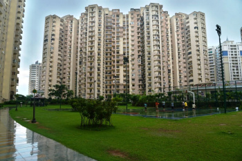 2 BHK Flats & Apartments for Sale in Sector 137, Noida (1240 Sq.ft.)