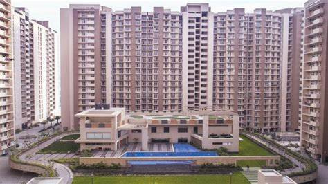 3 BHK Flats & Apartments for Sale in Sector 1, Greater Noida (1375 Sq.ft.)
