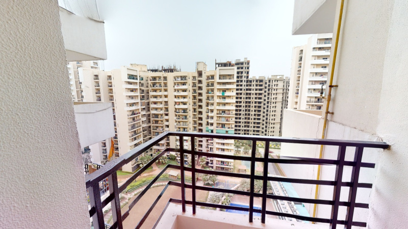 2 BHK Flats & Apartments for Sale in Sector 137, Noida (1250 Sq.ft.)