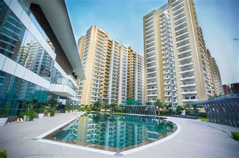 3 BHK Flats & Apartments for Sale in Sector 143, Noida (1995 Sq.ft.)