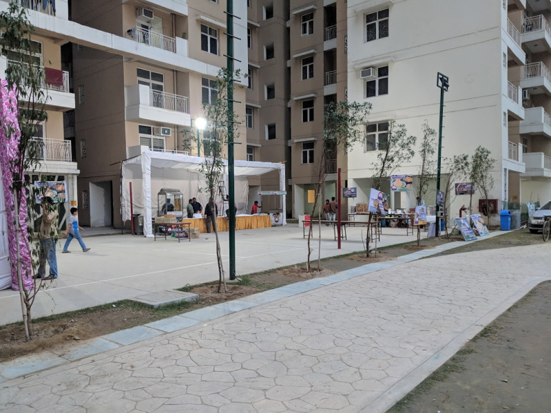 2 BHK Flats & Apartments for Sale in Sector 16B, Greater Noida (1290 Sq.ft.)