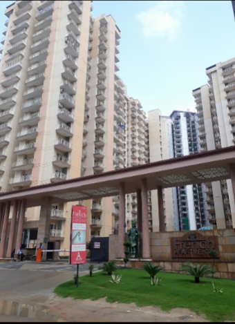 3 BHK Flats & Apartments for Sale in Sector 16B, Greater Noida (1763 Sq.ft.)