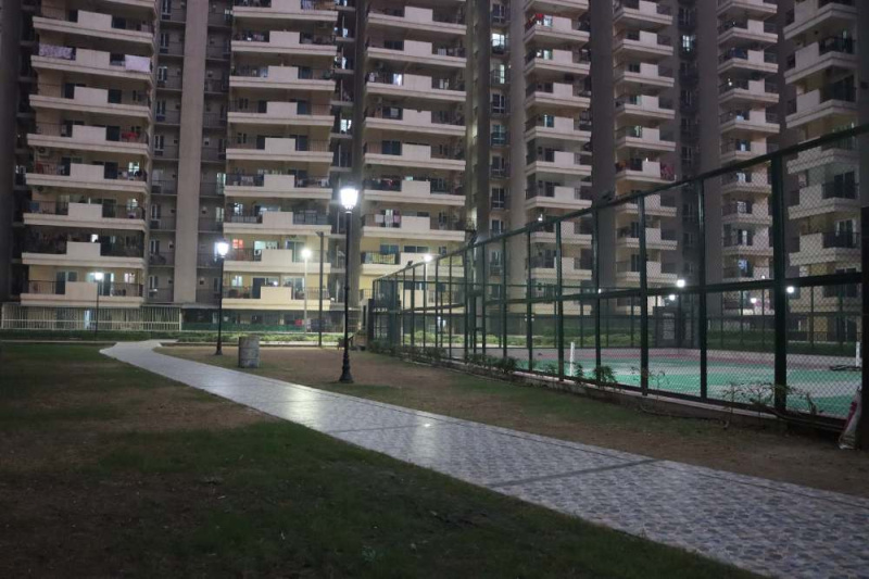 3 BHK Flats & Apartments for Sale in Sector 16C, Greater Noida (1175 Sq.ft.)
