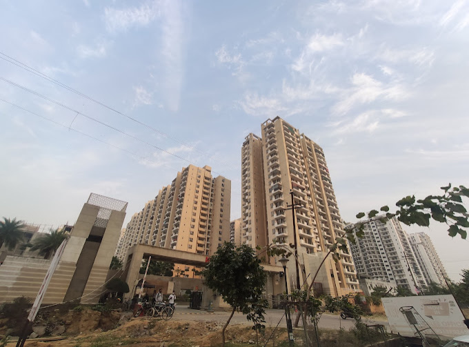 2 BHK Flats & Apartments for Sale in Sector 16, Greater Noida (1065 Sq.ft.)