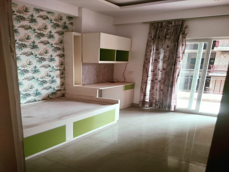 2 BHK Flats & Apartments for Sale in Sector 16B, Greater Noida (915 Sq.ft.)