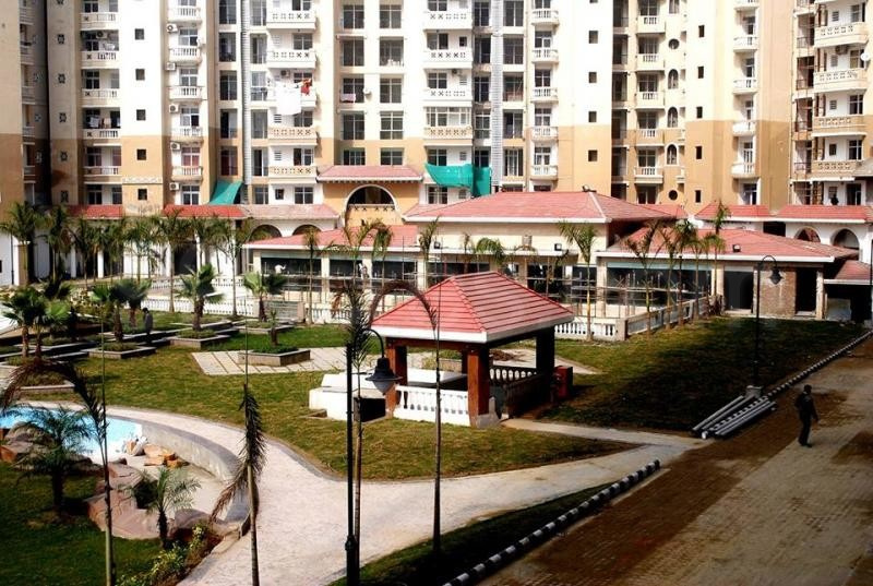 2 BHK Flats & Apartments for Sale in Sector 1, Greater Noida (909 Sq.ft.)