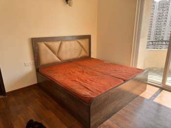 Flats & Apartments for Sale in Sector 1, Greater Noida (982 Sq.ft.)