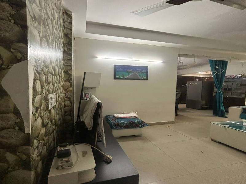 Flats & Apartments For Sale In Crossing Republik, Ghaziabad (1285 Sq.ft.)
