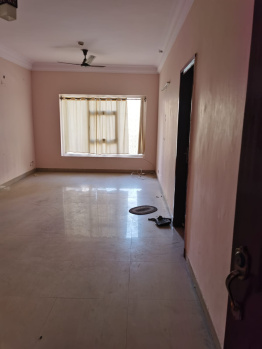 Flats & Apartments for Sale in Sector 137, Noida (1685 Sq.ft.)