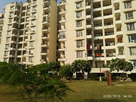 THREE SIDE OPEN FLAT WITH INDEPENDENT TERRACE ON VIP ROAD ZIRAKPUR