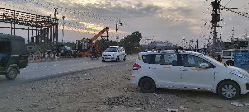 1100Gaz plot on main haridwar bypass Road,Commercial plot