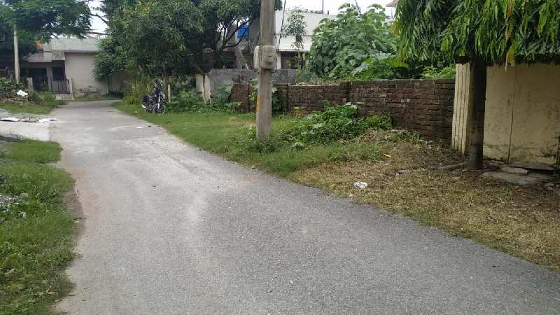 176.3gaz plot in choki dholas on 20ft Road