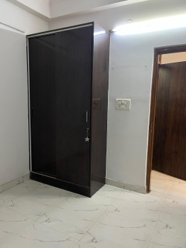 3 bhk independent floor available for rent in prime location of Shakti Khand 4th,  Close to all amenities and facilities, compatable for family,