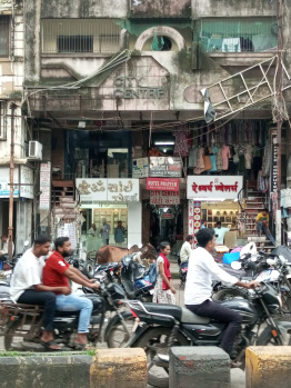 Office Space for Sale in Vapi (330 Sq.ft.)