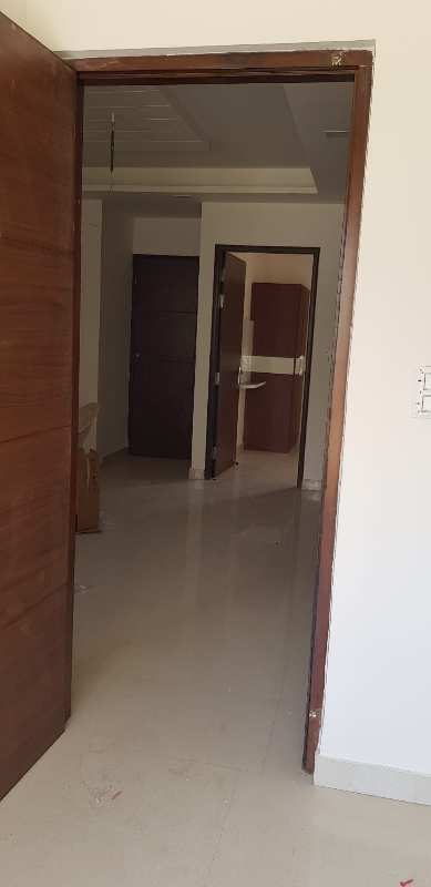 2 BHK Flats & Apartments for Sale in Sector 88, Faridabad (1100 Sq.ft.)