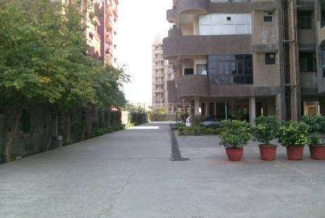 4 BHK Flats & Apartments for Sale in Sector 46, Faridabad (2200 Sq.ft.)
